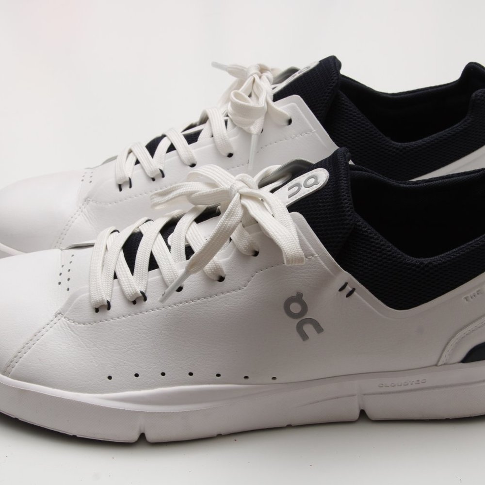 On clouds On the Roger mens White Blue sneakers Sz 11.5